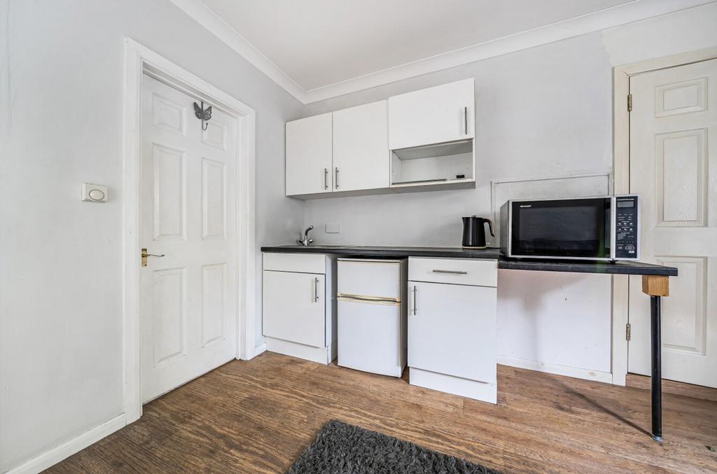Living/kitchen area &amp; bedroom space