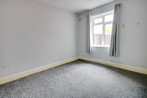 3 bedroom semi-detached bungalow for sale, AUCTION SALE! THREE DOUBLE BEDROOMS! CLOSE TO AMENITIES!