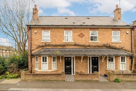 undefined, Algar Road, Old Isleworth TW7