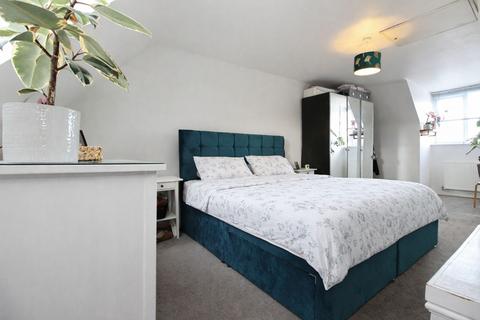 3 bedroom end of terrace house for sale, Woodlands Way, Leeds, LS14