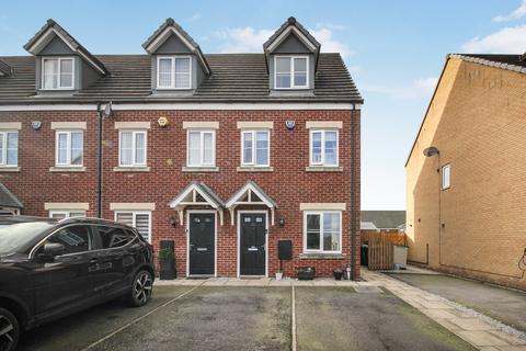 3 bedroom terraced bungalow for sale, Woodlands Way, Leeds, LS14