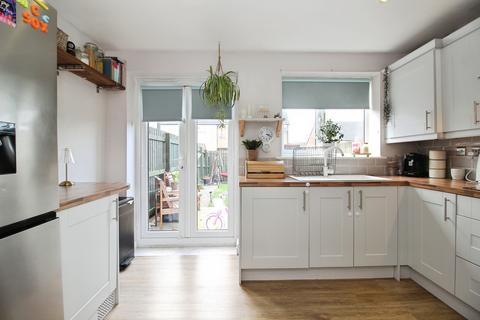 3 bedroom terraced bungalow for sale, Woodlands Way, Leeds, LS14