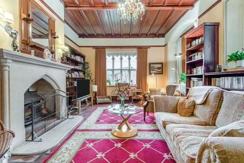 5 bedroom detached house for sale, Church Road, Caldicot, NP26