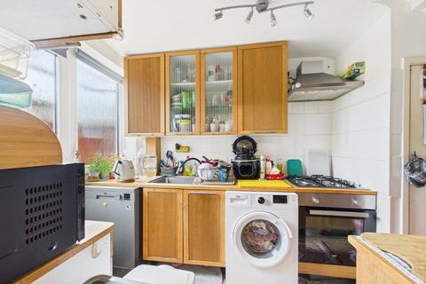 3 bedroom end of terrace house for sale, Newport Road, Slough, Berkshire, SL2