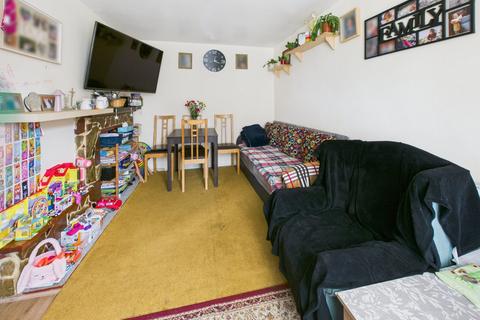 3 bedroom end of terrace house for sale, Newport Road, Slough, Berkshire, SL2