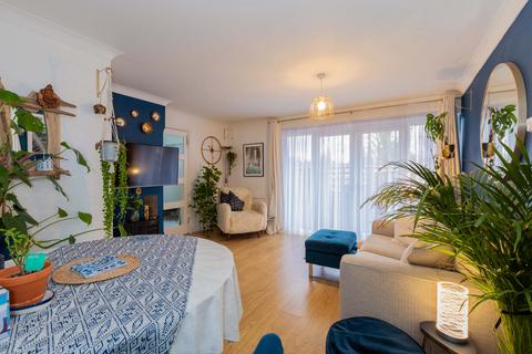 2 bedroom ground floor maisonette for sale, Maidenhead Road, Windsor SL4