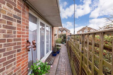 2 bedroom ground floor maisonette for sale, Maidenhead Road, Windsor SL4