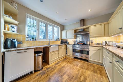 4 bedroom semi-detached house for sale, Stone Park Avenue, Beckenham, BR3