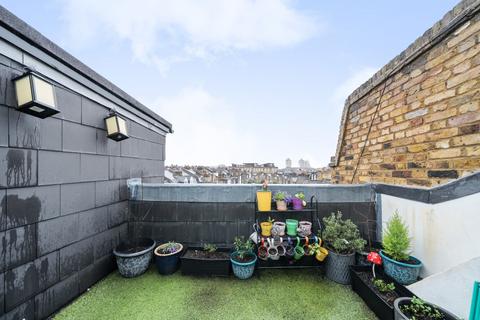 2 bedroom flat for sale, Santley Street, Brixton, London, SW4