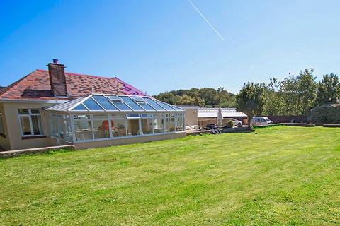 4 bedroom bungalow for sale, Le Douit Boudin, Castel