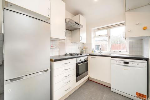 3 bedroom flat to rent, Beverley Gardens, Wembley HA9