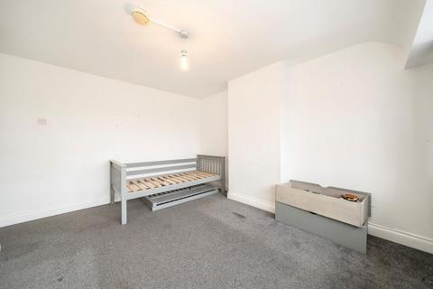 3 bedroom flat to rent, Beverley Gardens, Wembley HA9