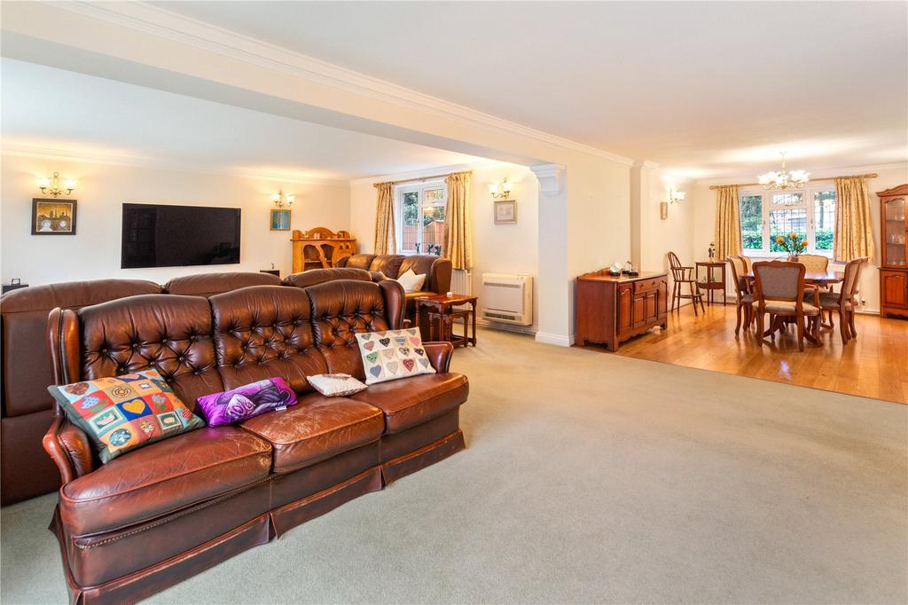 Sitting/Dining Room