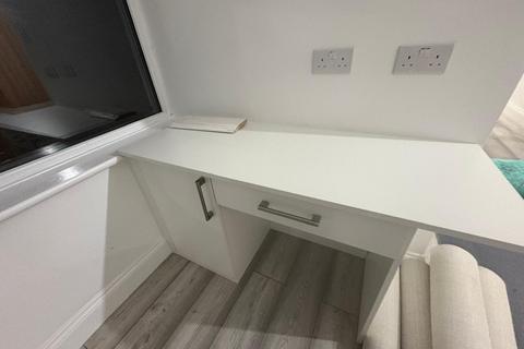 undefined, Marvell Avenue, Hayes UB4