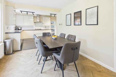 undefined, Old Field Close, Little Chalfont, Buckinghamshire, HP6