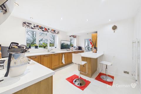 4 bedroom detached house for sale, Hunslet Road, Burntwood