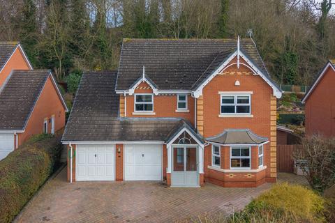4 bedroom detached house for sale, Highcroft Drive, Burton-on-Trent