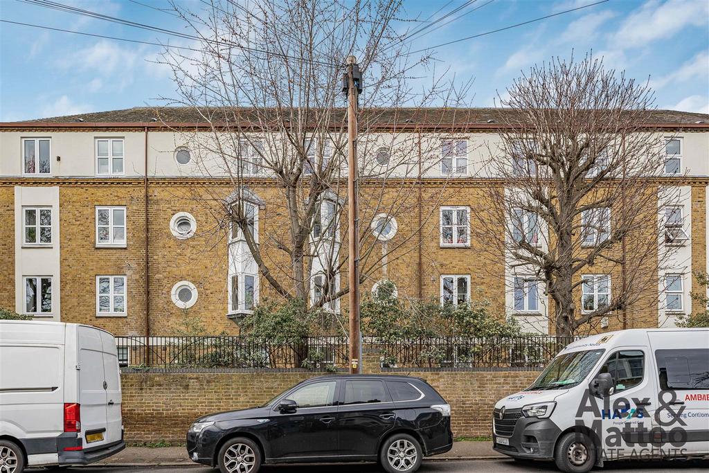 Chiltern Court