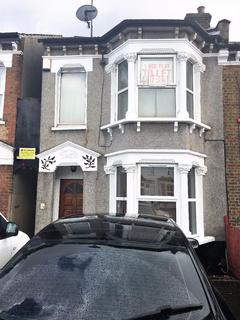 undefined, Whitehorse Lane, Croydon SE25 6RE