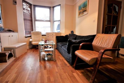 undefined, Whitehorse Lane, Croydon SE25 6RE