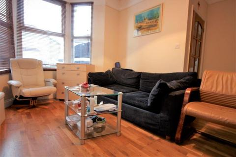 undefined, Whitehorse Lane, Croydon SE25 6RE