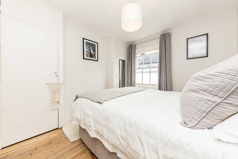 undefined, Hyde Road, Richmond TW10