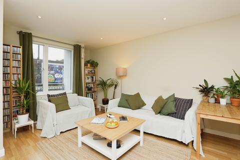 2 bedroom ground floor flat for sale, 31 Perry Vale, Forest Hill, SE23