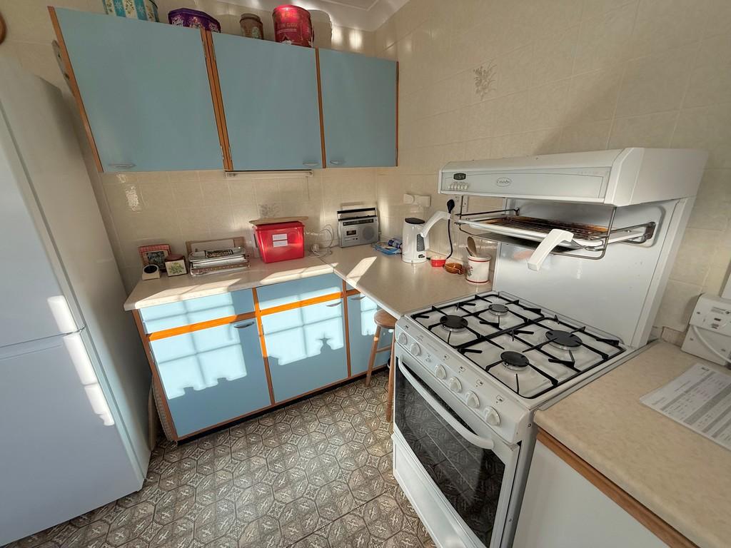 37 Jervis Avenue Kitchen 3