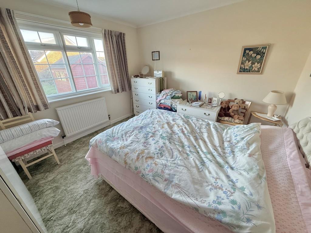 37 Jervis Avenue Bed 2