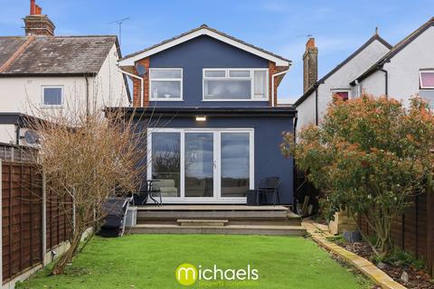 3 bedroom detached house for sale, Bergholt Road, Colchester, CO4