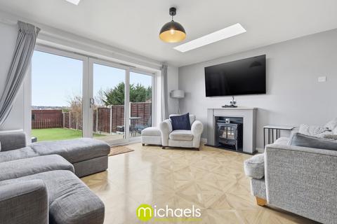 3 bedroom detached house for sale, Bergholt Road, Colchester, CO4