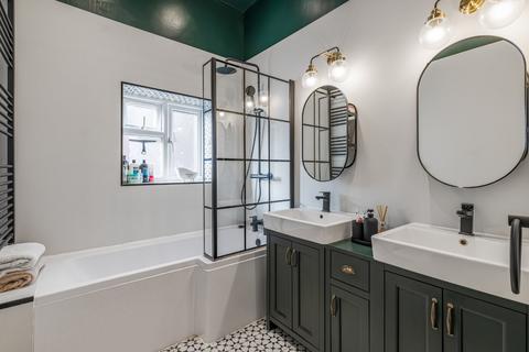 2 bedroom flat for sale, Compayne Gardens, South Hampstead, London, NW6