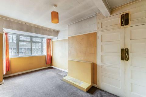 2 bedroom flat for sale, St George's Court, Elephant and Castle, London