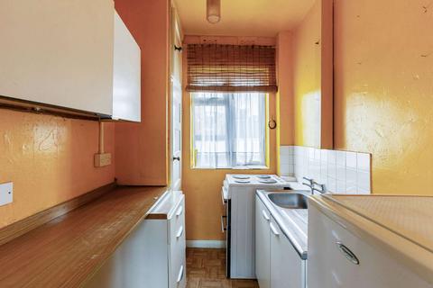 2 bedroom flat for sale, St George's Court, Elephant and Castle, London