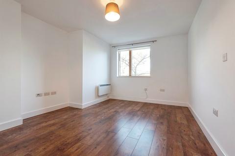 2 bedroom house to rent, Drakes Drive, STEVENAGE