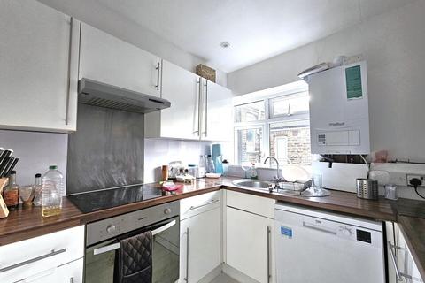 3 bedroom apartment to rent, East End Road, East Finchley