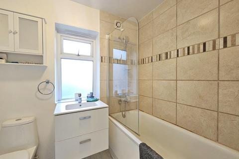 3 bedroom apartment to rent, East End Road, East Finchley