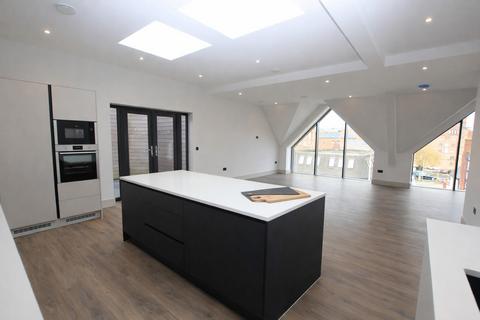 undefined, The Cloud, Boughton