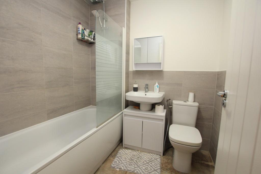 Main bathroom