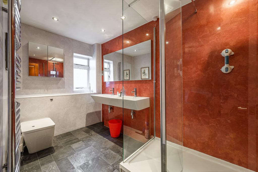 En Suite 1