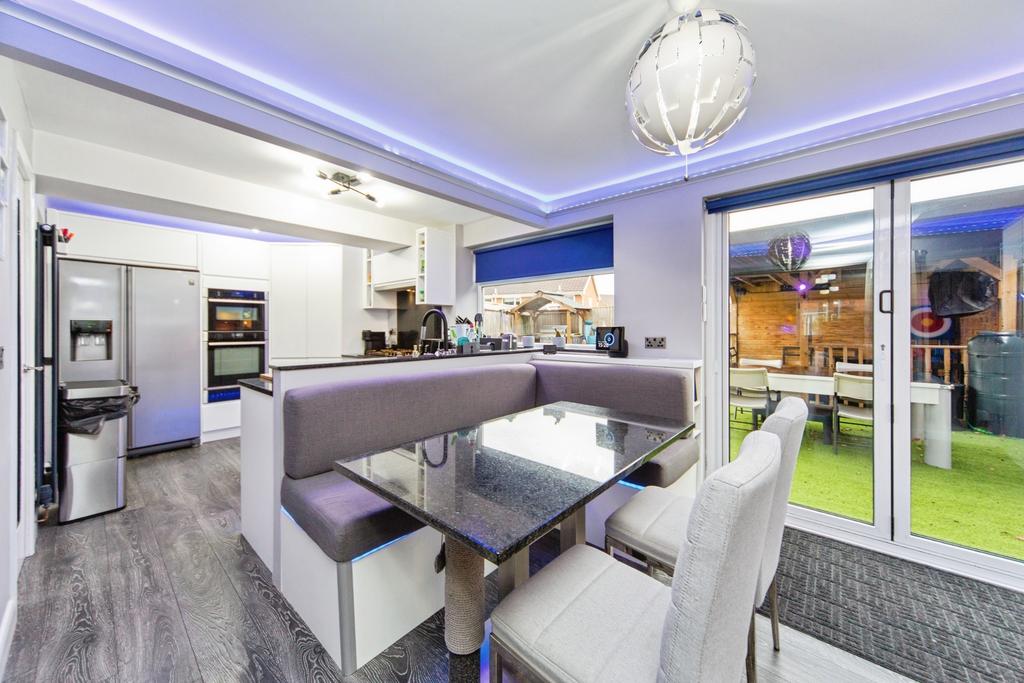 Kitchen/Breakfast