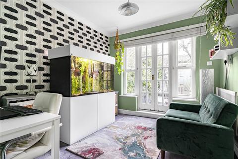 4 bedroom end of terrace house for sale, Belgravia Close, Barnet, EN5