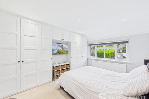 3 bedroom semi-detached house for sale, Chipstead Lane, Lower Kingswood, KT20