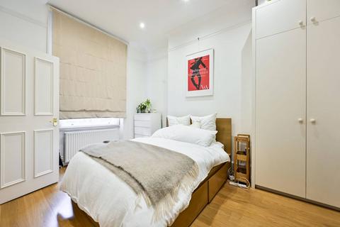 Kempsford Gardens, Earls Court, London, SW5