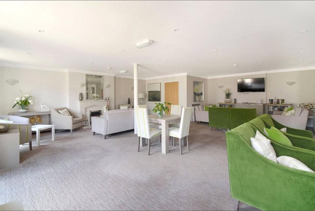 Coomunal Room