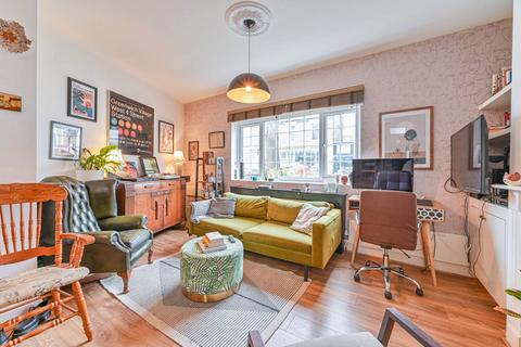 1 bedroom flat for sale, Crystal Palace Road, East Dulwich, London, SE22