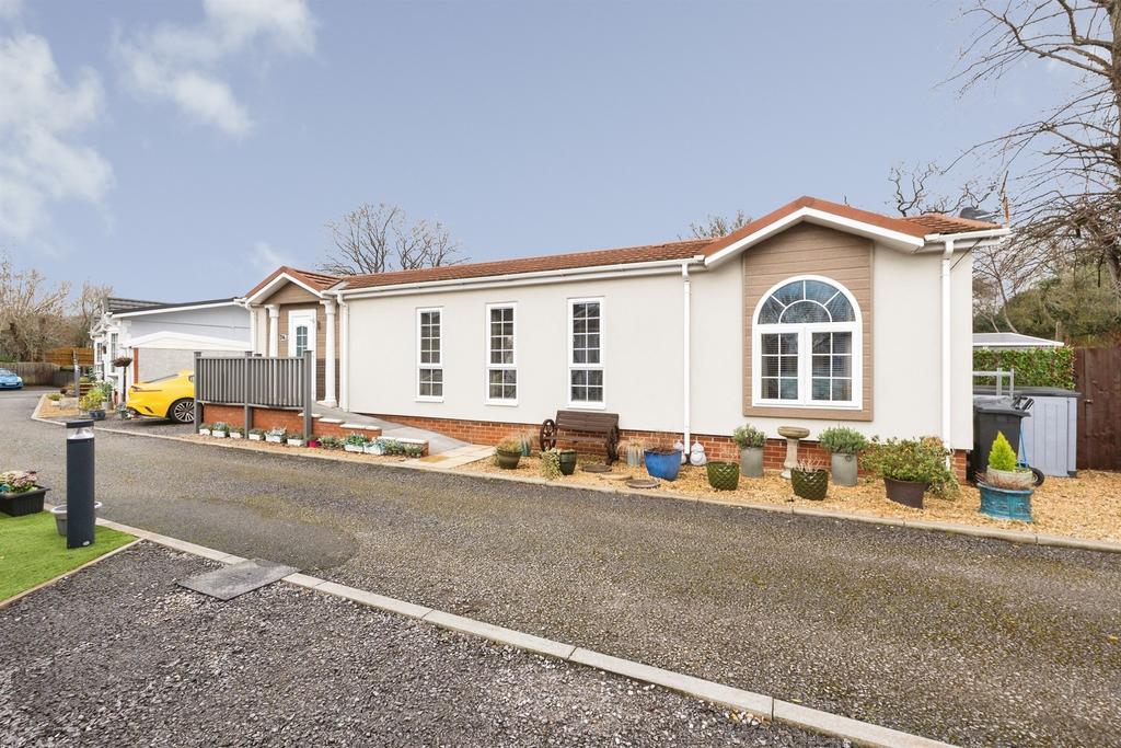 2 bedroom park home for sale