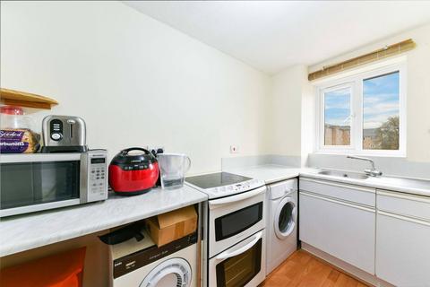 1 bedroom flat to rent, Ringwood Gardens, Canary Wharf, London, E14