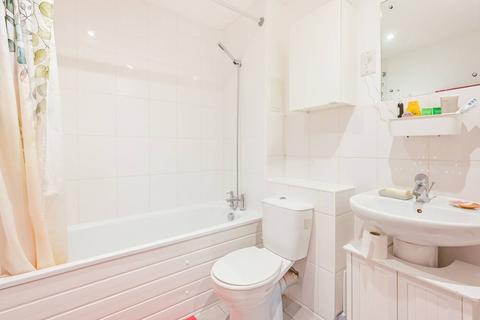 undefined, Morton Close, Tower Hamlets, London, E1