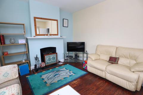 3 bedroom semi-detached house for sale, Chipstead Valley Road, Coulsdon